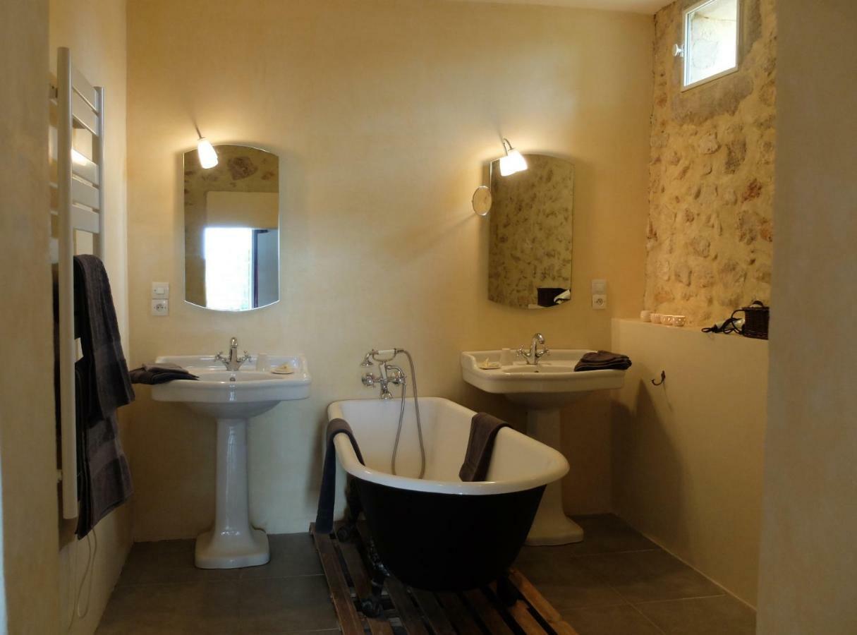 Chambres D'Hotes Dans Maison D'Artiste Galargues 外观 照片